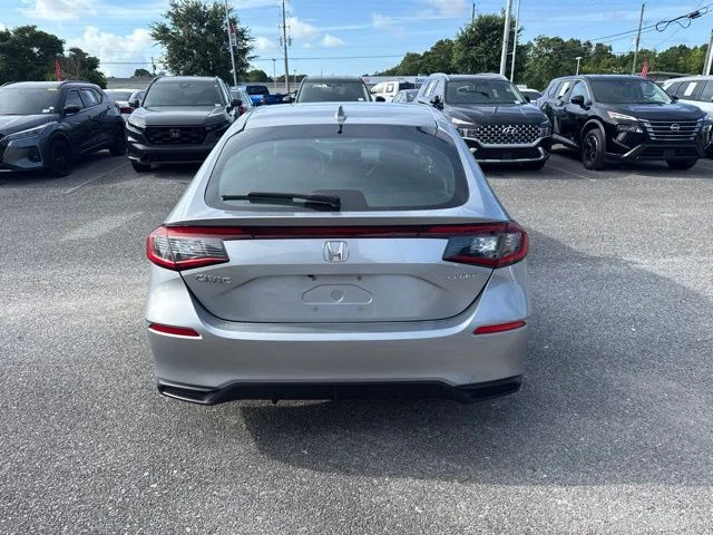 Used 2025  Honda Sport image 6