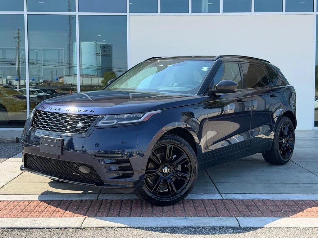 Used 2023 Blue Land Rover R-Dynamic S image 1