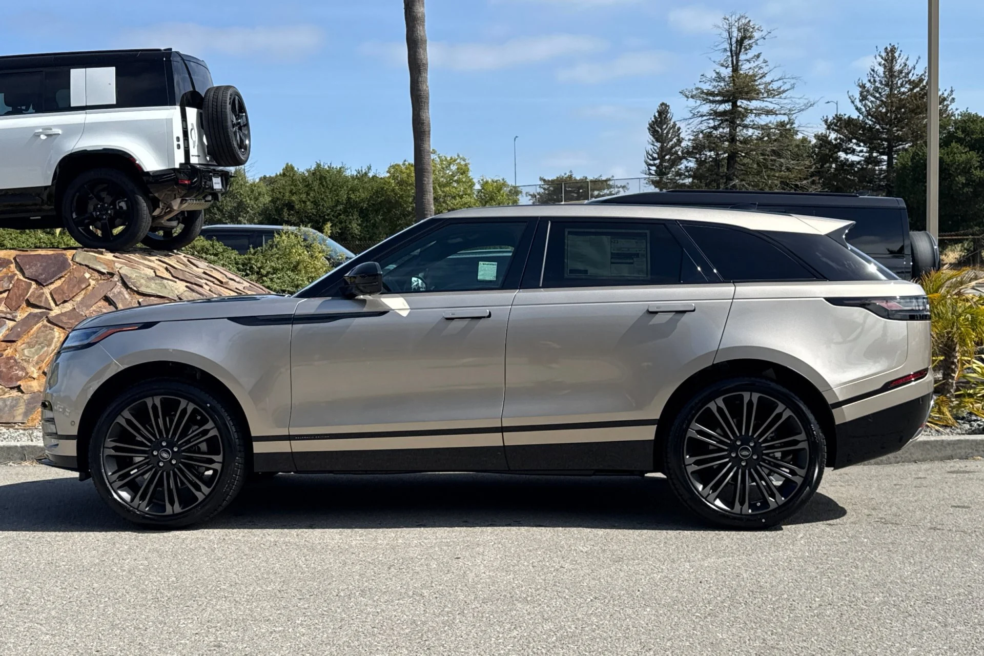 New 2026 Batumi Gold Land Rover Belgravia Edition image 5