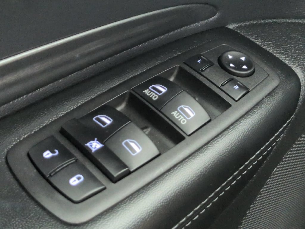 2023 Dodge Durango SXT - Photo 39