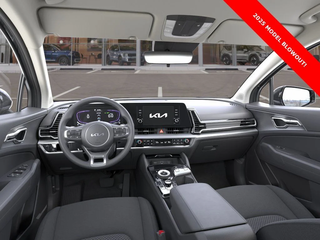 2025 Kia Sportage LX Hybrid - Photo 14