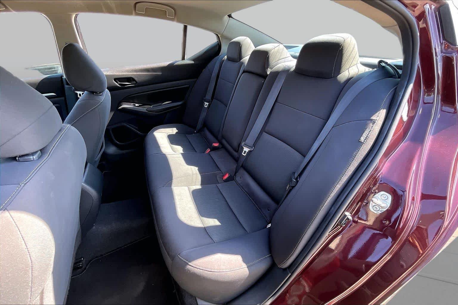 Used 2023 Garnet Pearl Metallic Nissan 2.5 SV image 19