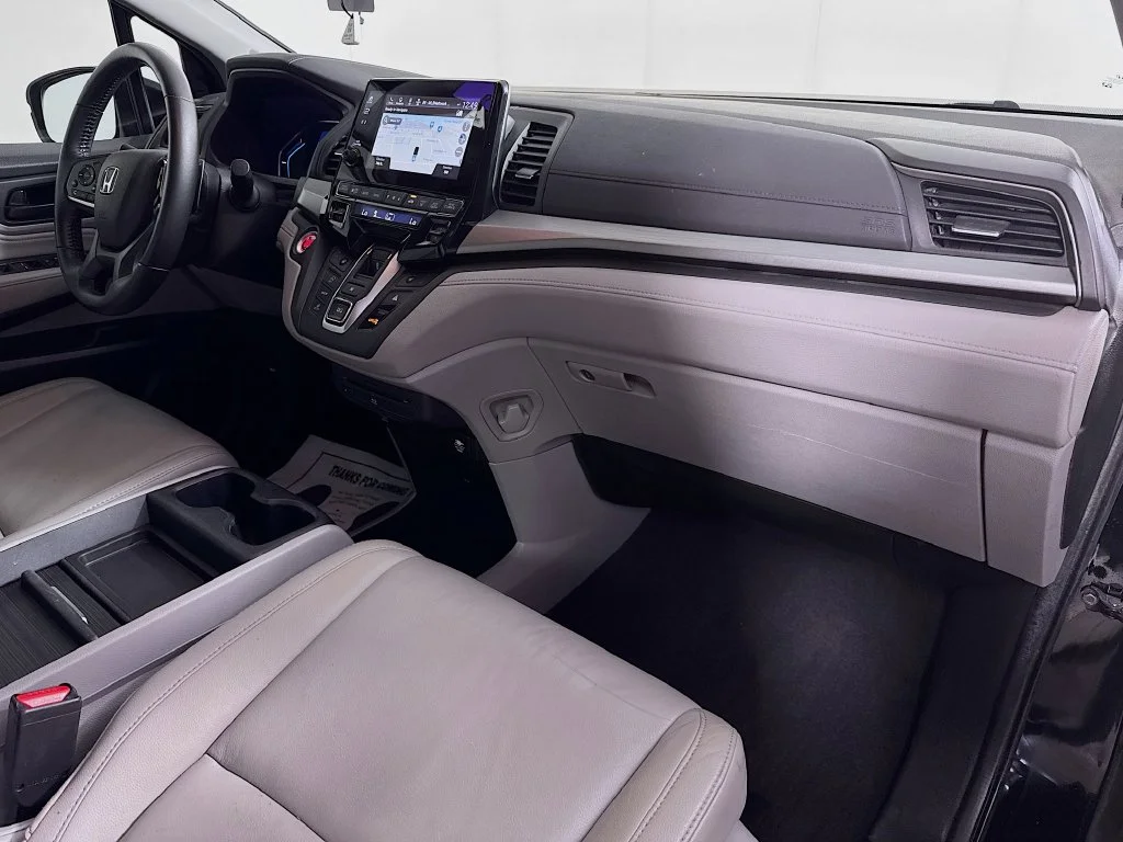 Certified Used 2019 Crystal Black Pearl Honda Touring image 42