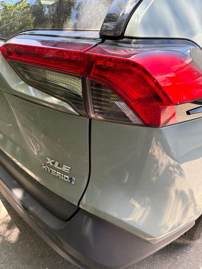 Used 2022  Toyota XLE Premium image 6
