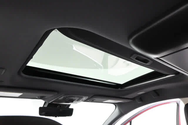 Used 2022 Ruby Flare Pearl Toyota Platinum image 4