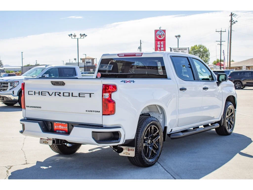 New 2026 Summit White Chevrolet Custom image 8