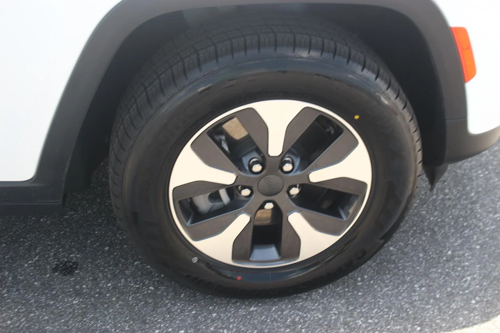 Used 2024 White Jeep 4x4 image 44