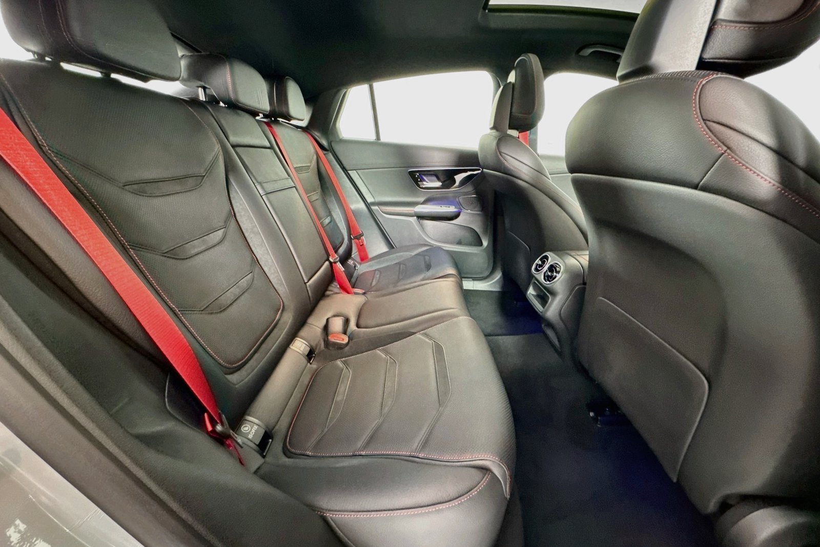 New 2026 MANUFAKTUR Alpine Grey Mercedes-Benz AMG® GLC 43 image 25