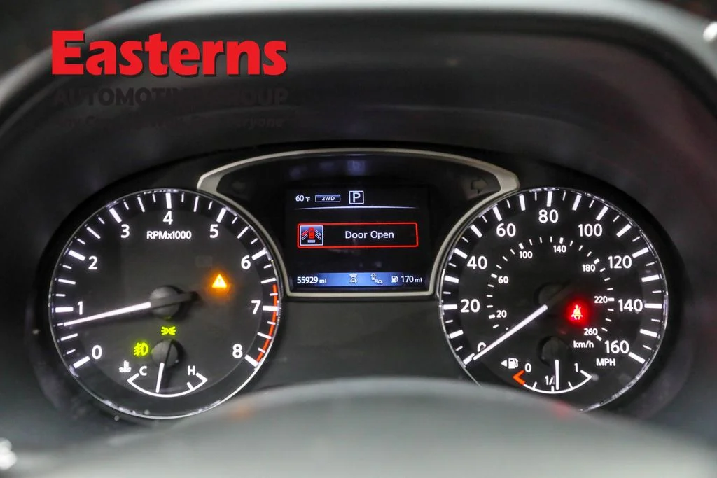 Used 2020 Blue Nissan SL image 18