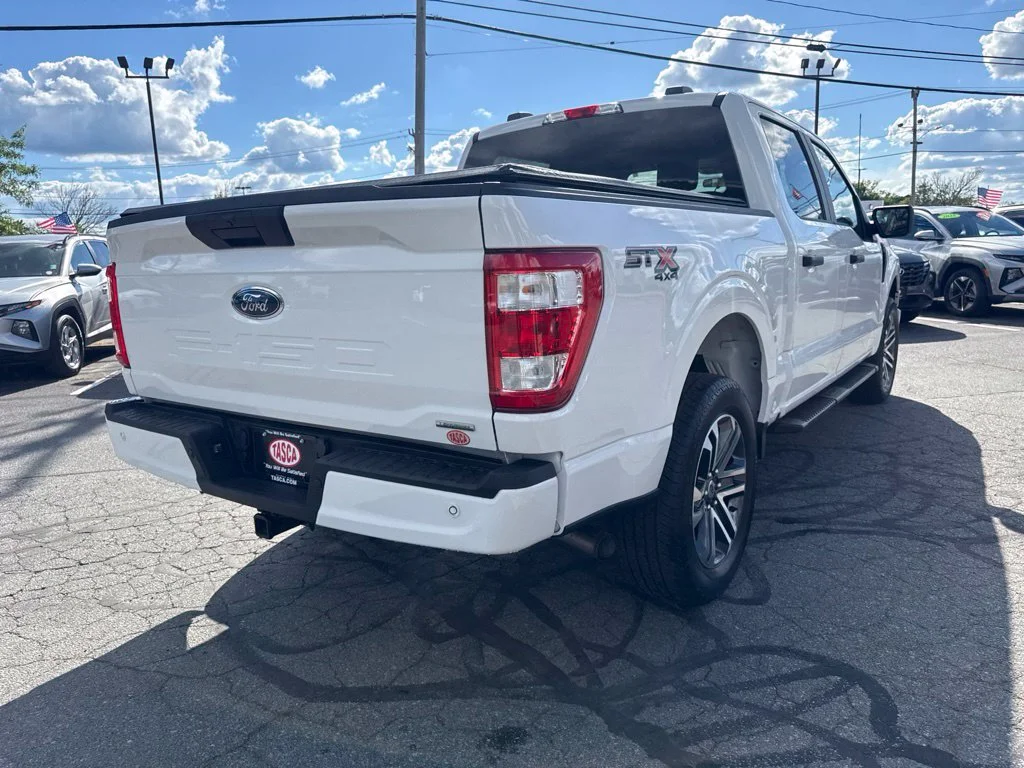 Used 2023 White Ford XL image 5