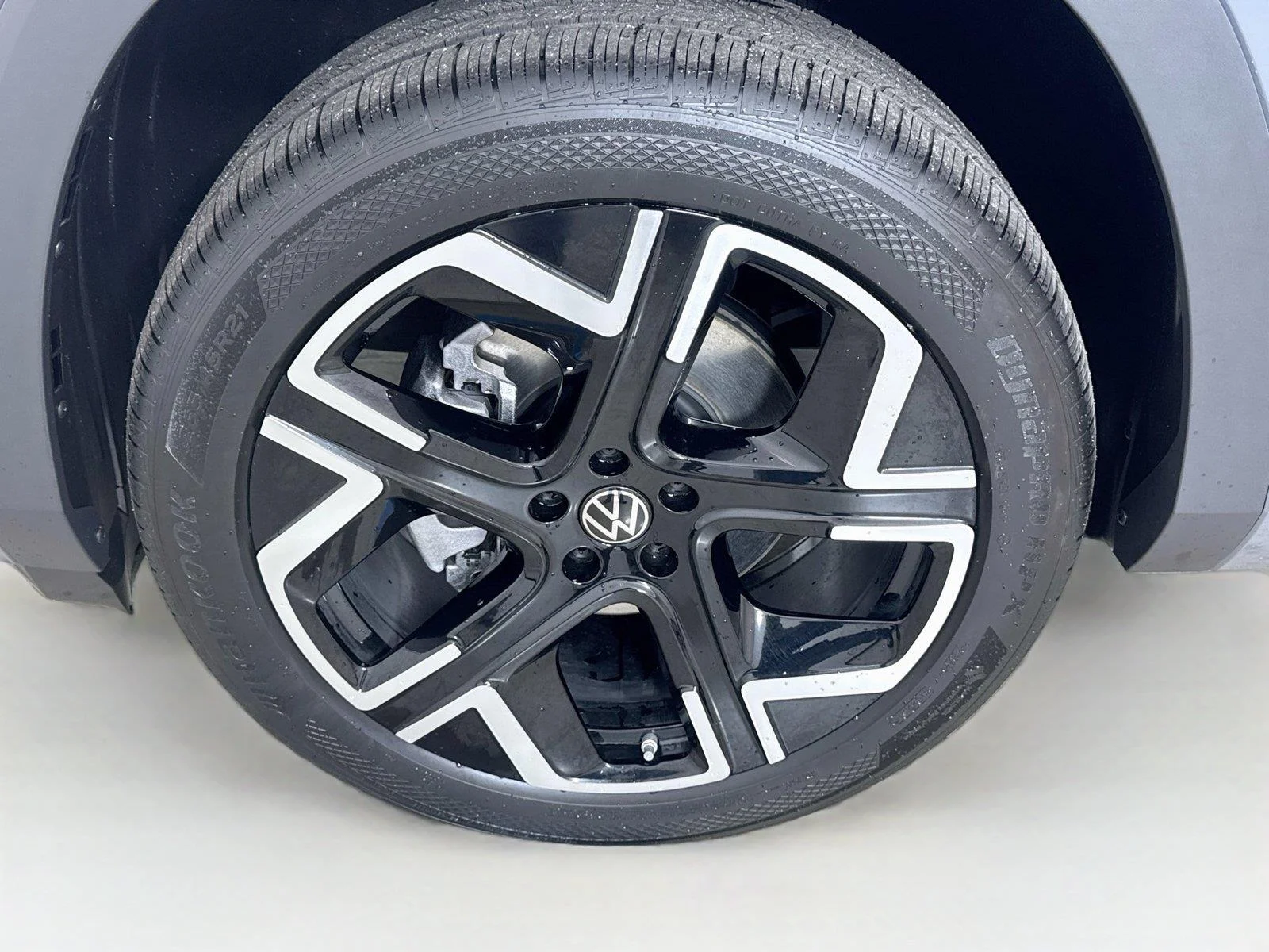 New 2027 Pure Gray Volkswagen SEL Premium R-Line image 34