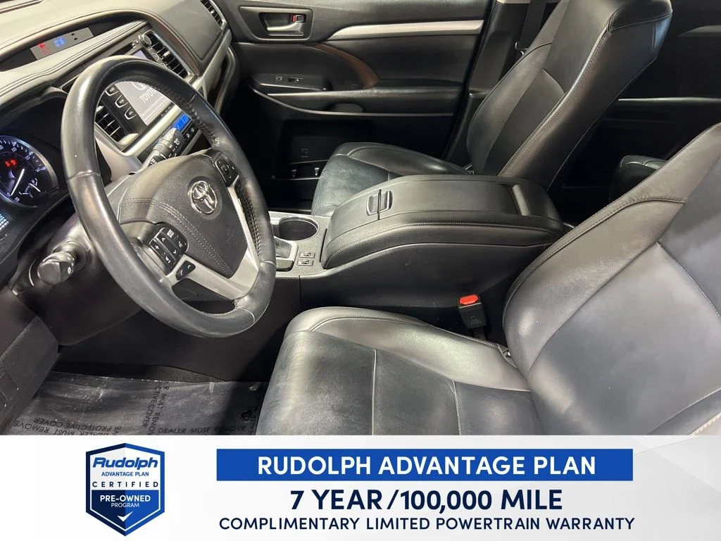 Used 2019 Gray Toyota XLE image 10