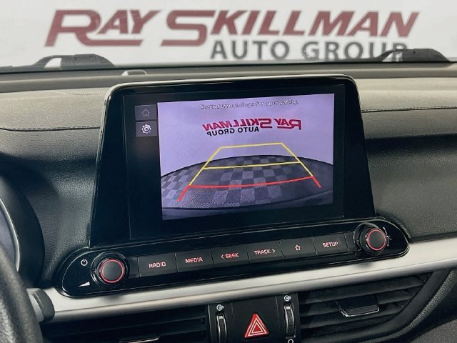 2023 Kia Forte LXS - Photo 17