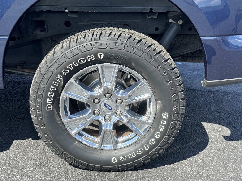 Used 2017 Blue Ford XLT image 3