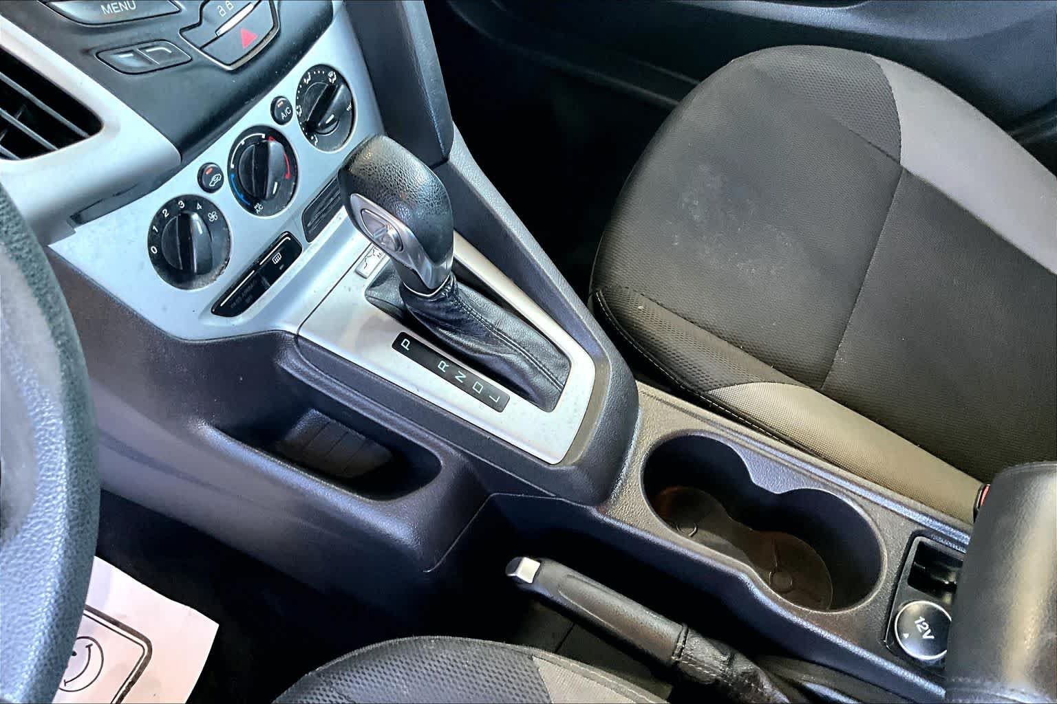 Used 2014 Sterling Gray Metallic Ford SE image 15