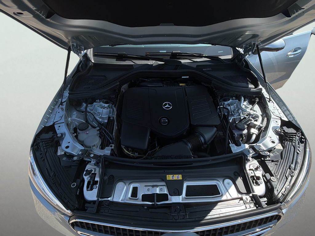 Used 2026 Silver Mercedes-Benz GLC 300 image 23