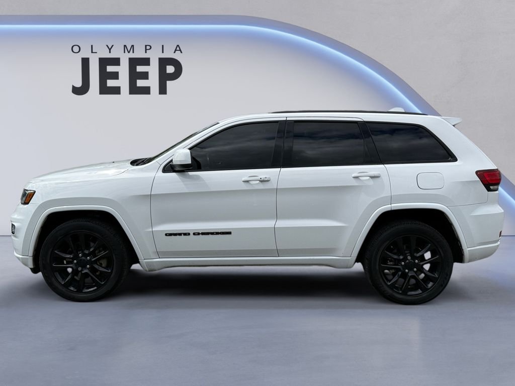 Used 2021 White Jeep Laredo X image 2