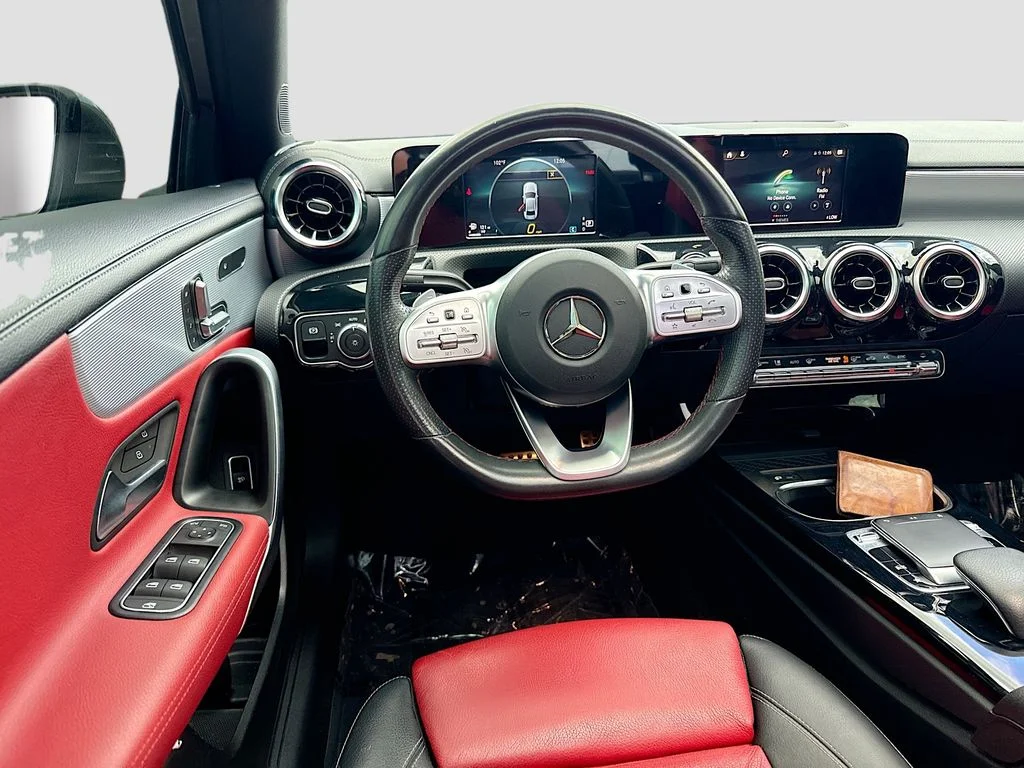 Used 2019 Gold Mercedes-Benz A 220 image 23