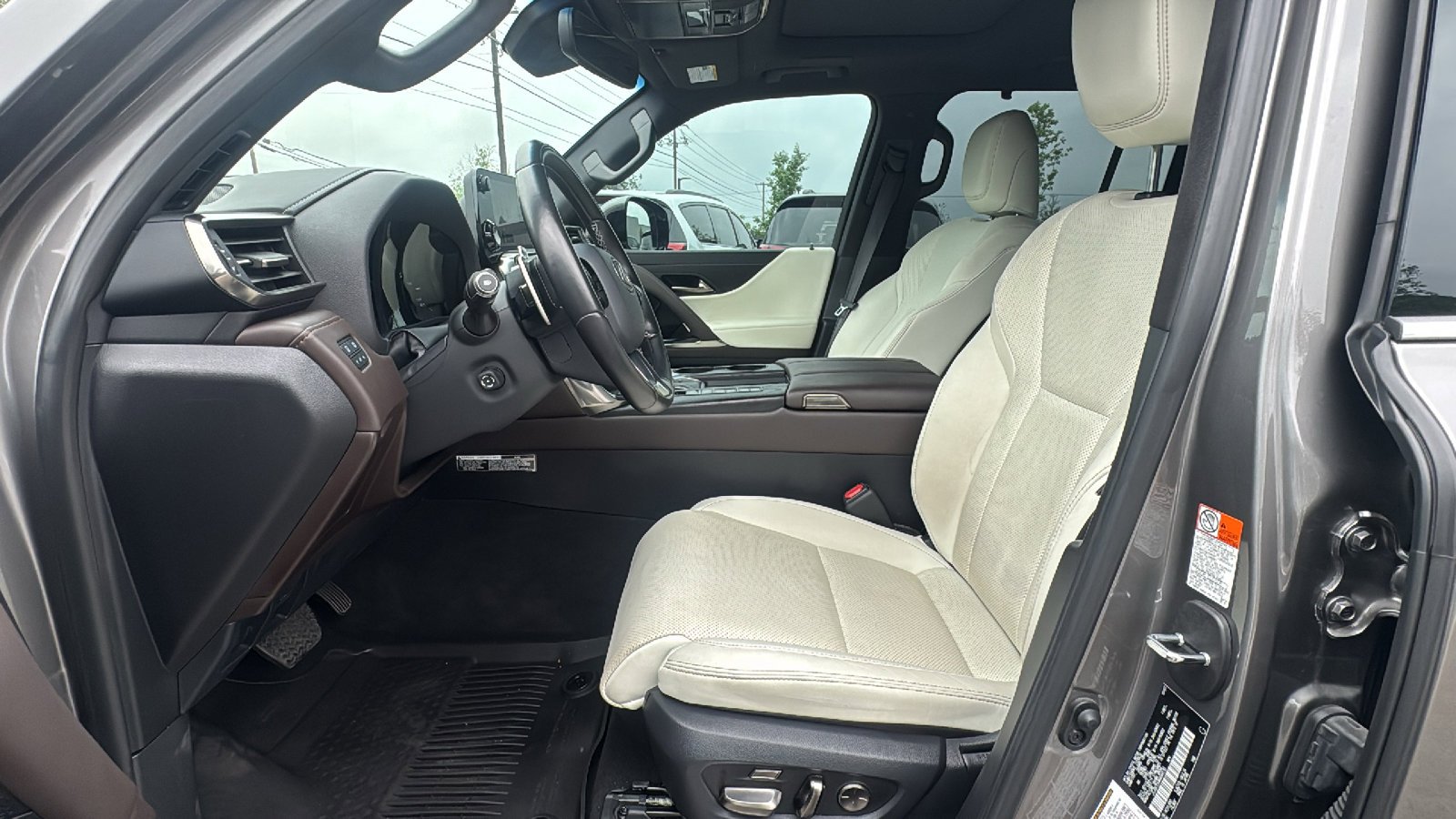 Certified Used 2024 Manganese Luster Lexus LX 600 Luxury image 9