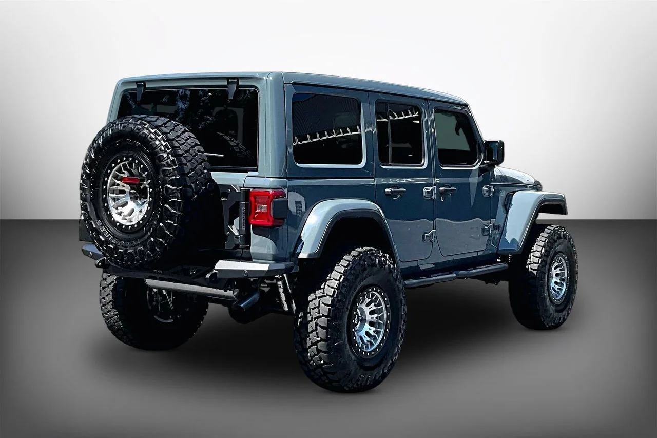 New 2026 Anvil Clear-Coat Exterior Paint Jeep Sahara image 8