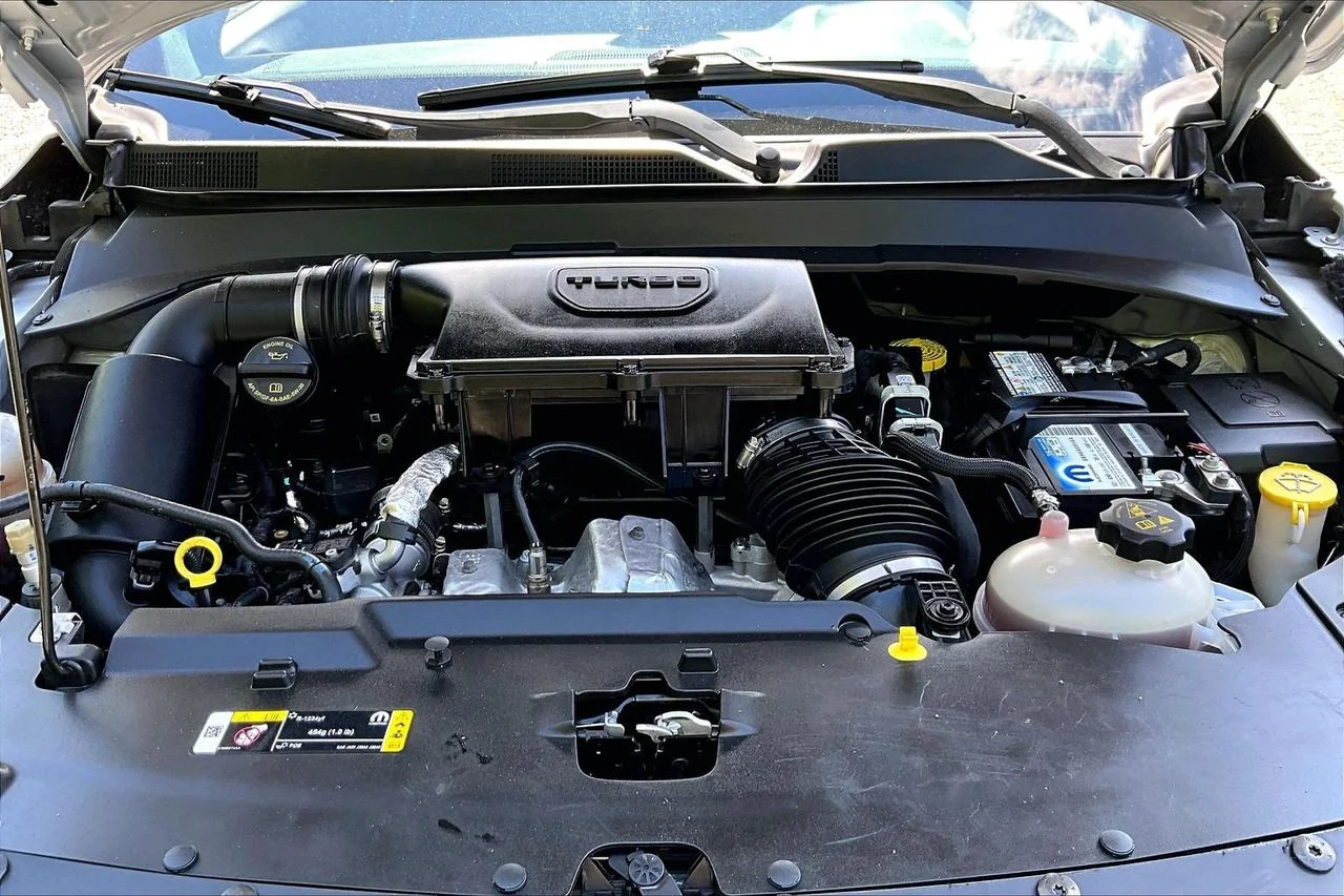 Used 2024 Silver Jeep Trailhawk image 34