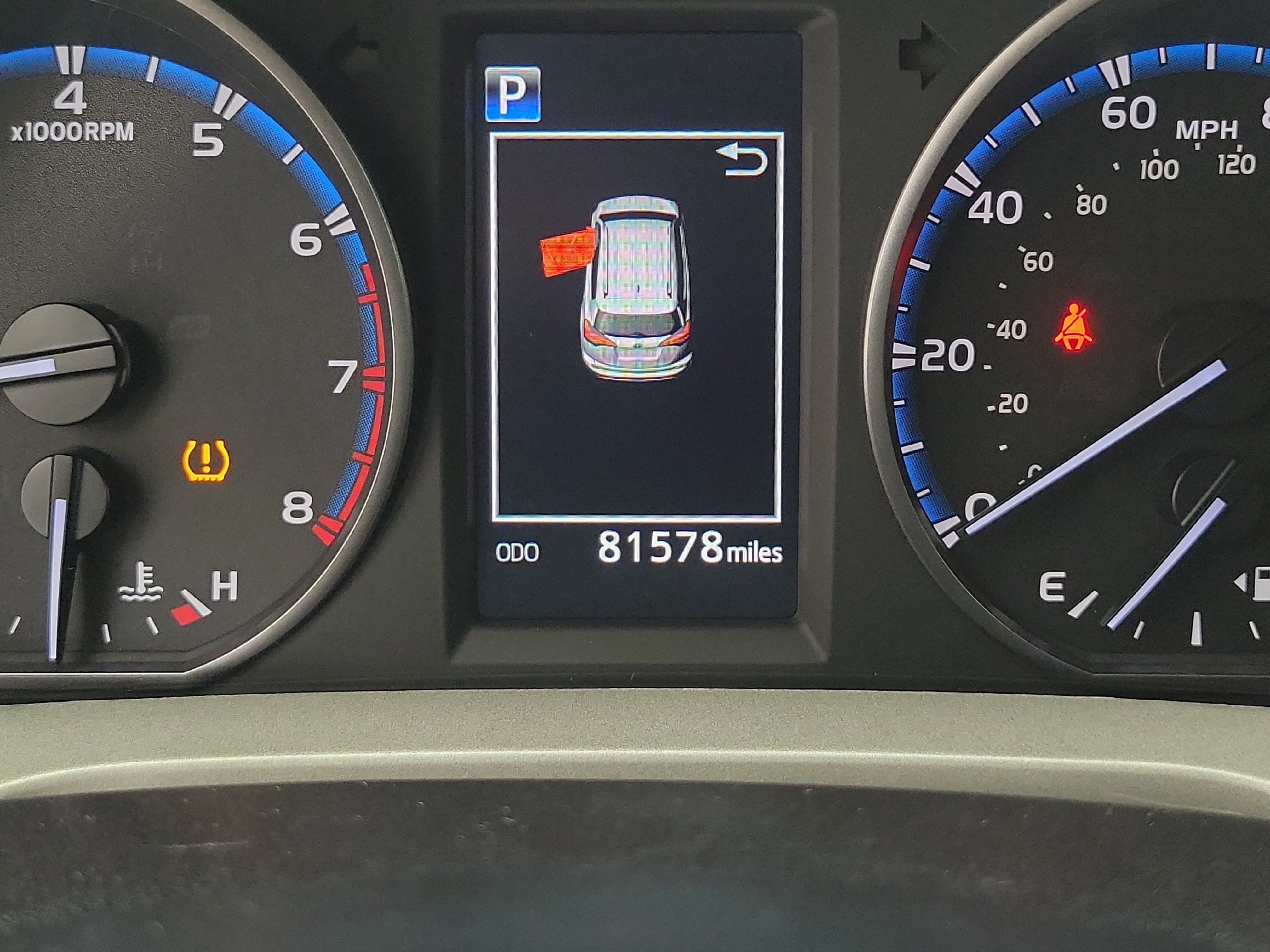 Used 2018 Super White Toyota LE image 26