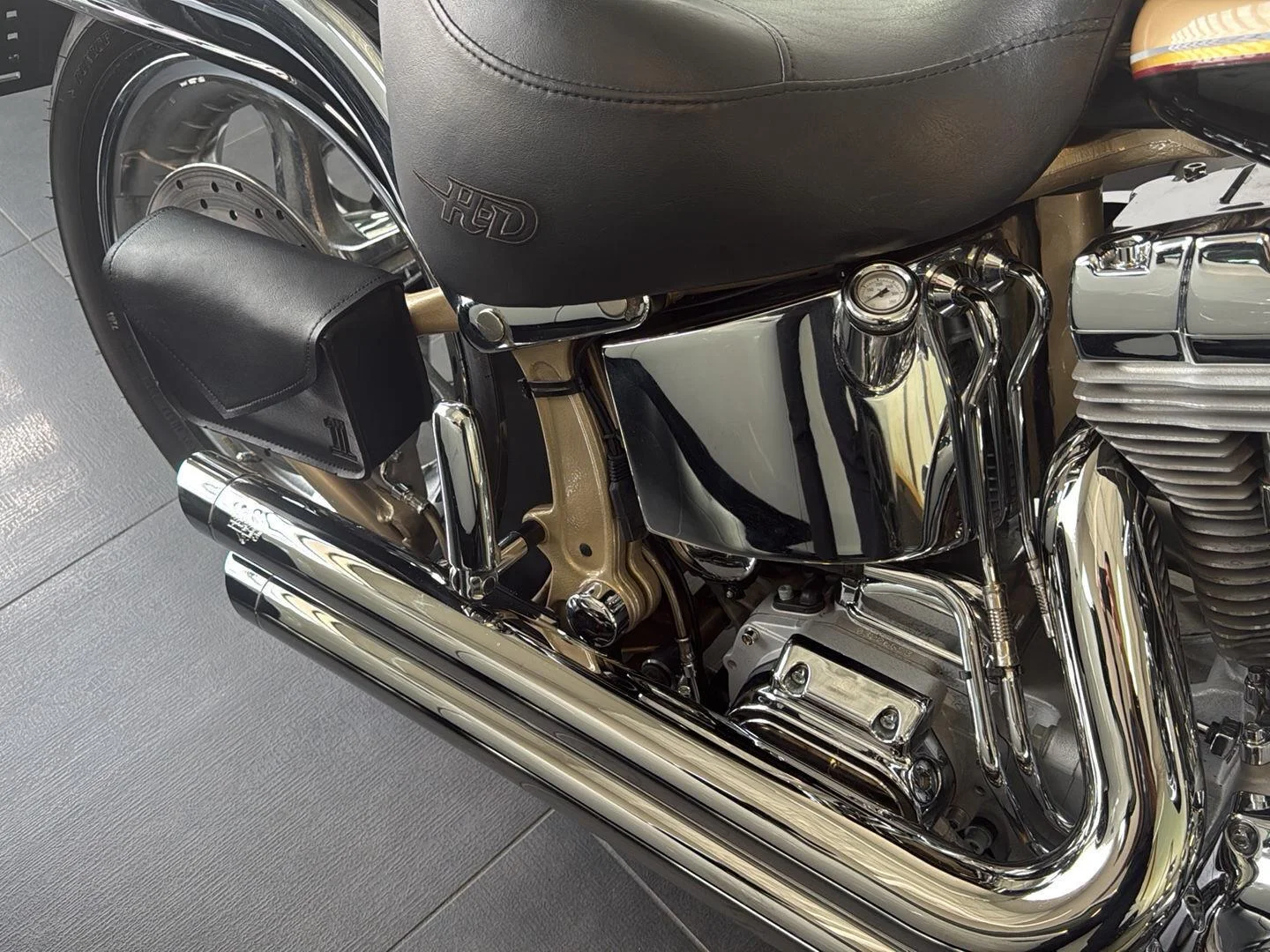 Used 2003 gold Harley Davidson Screaming Eagle image 20