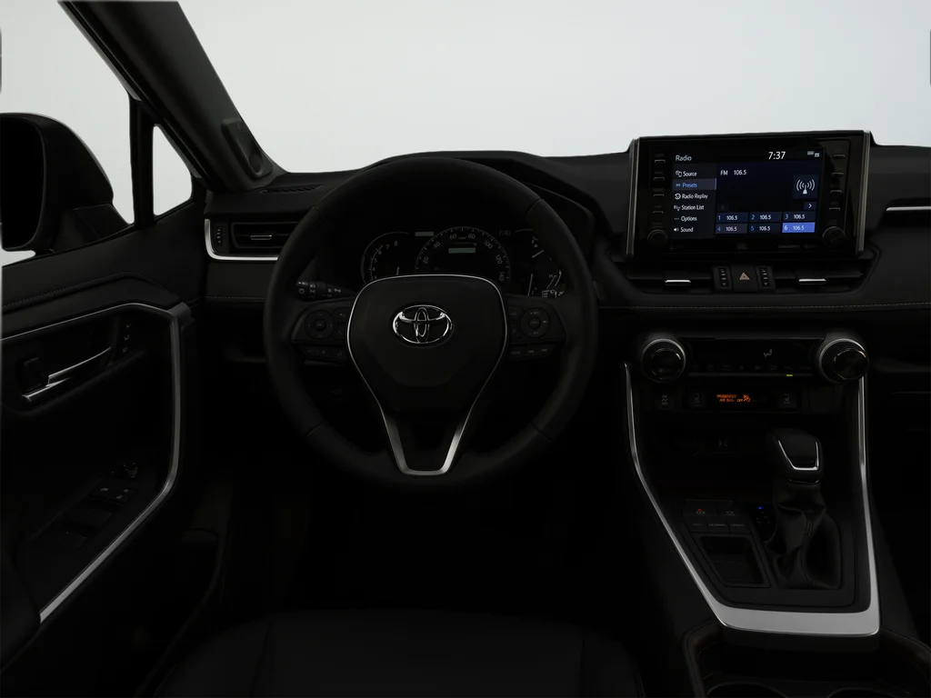 Used 2020 Silver Toyota XLE image 41