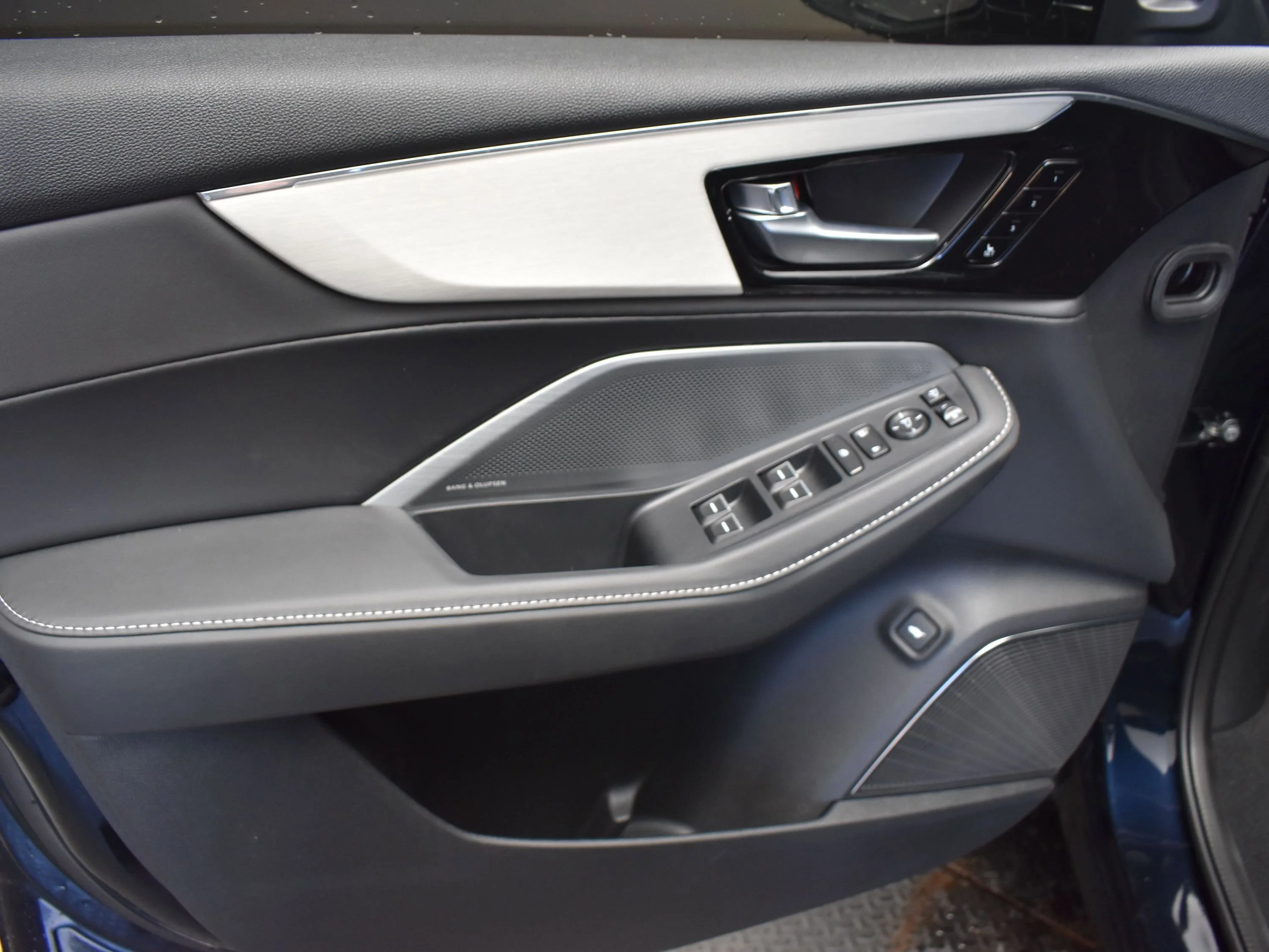 New 2026 Black Acura w/Technology Package image 7