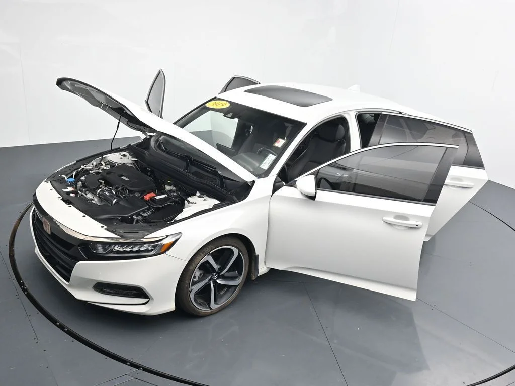 Used 2019  Honda Sport 2.0T image 39