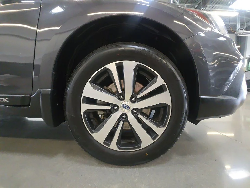 Used 2018 Gray Subaru 2.5i image 28