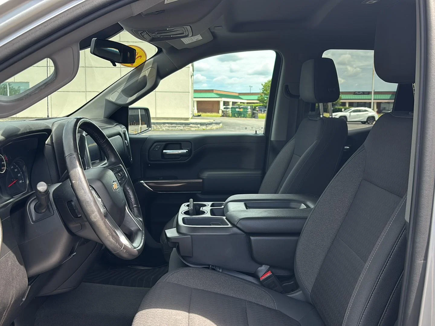 Used 2019 SILVER ICE METALLIC Chevrolet LT image 29