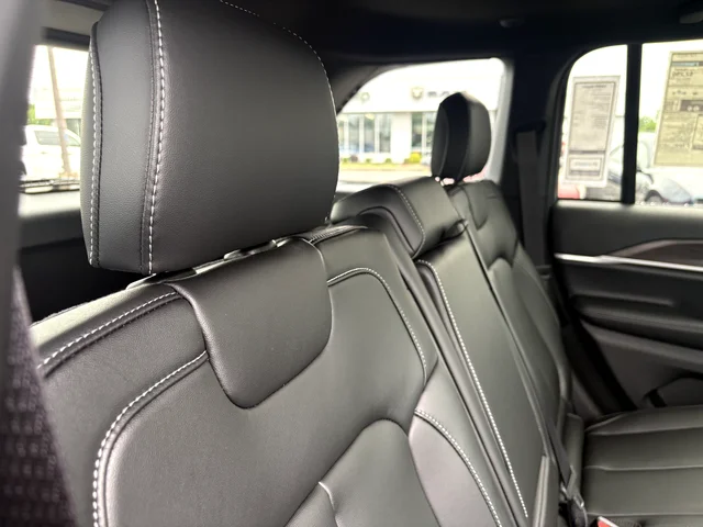 New 2026 Steel Blue Exterior Paint Jeep Limited image 17