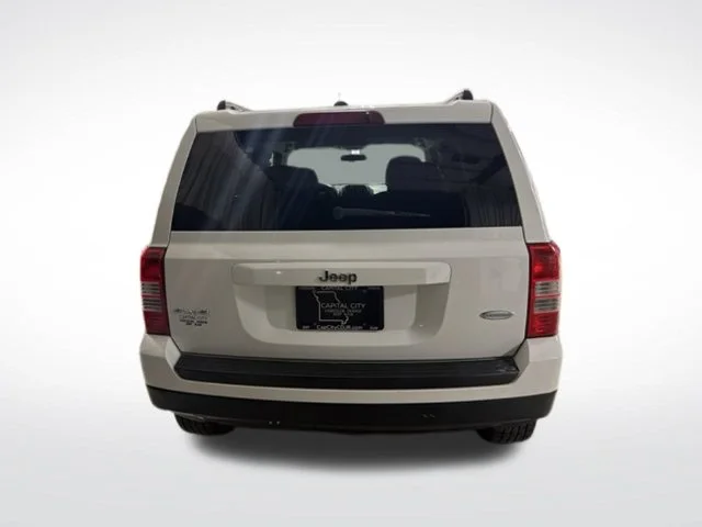 Used 2011 White Jeep Sport image 6
