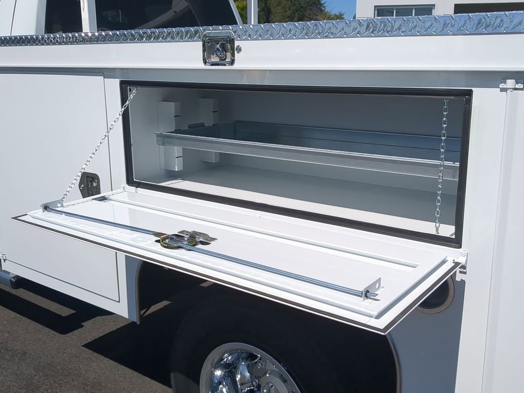 2024 RAM 3500 Chassis Tradesman - Photo 12