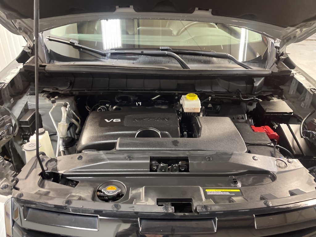 Used 2024 Super Black Nissan SL image 11