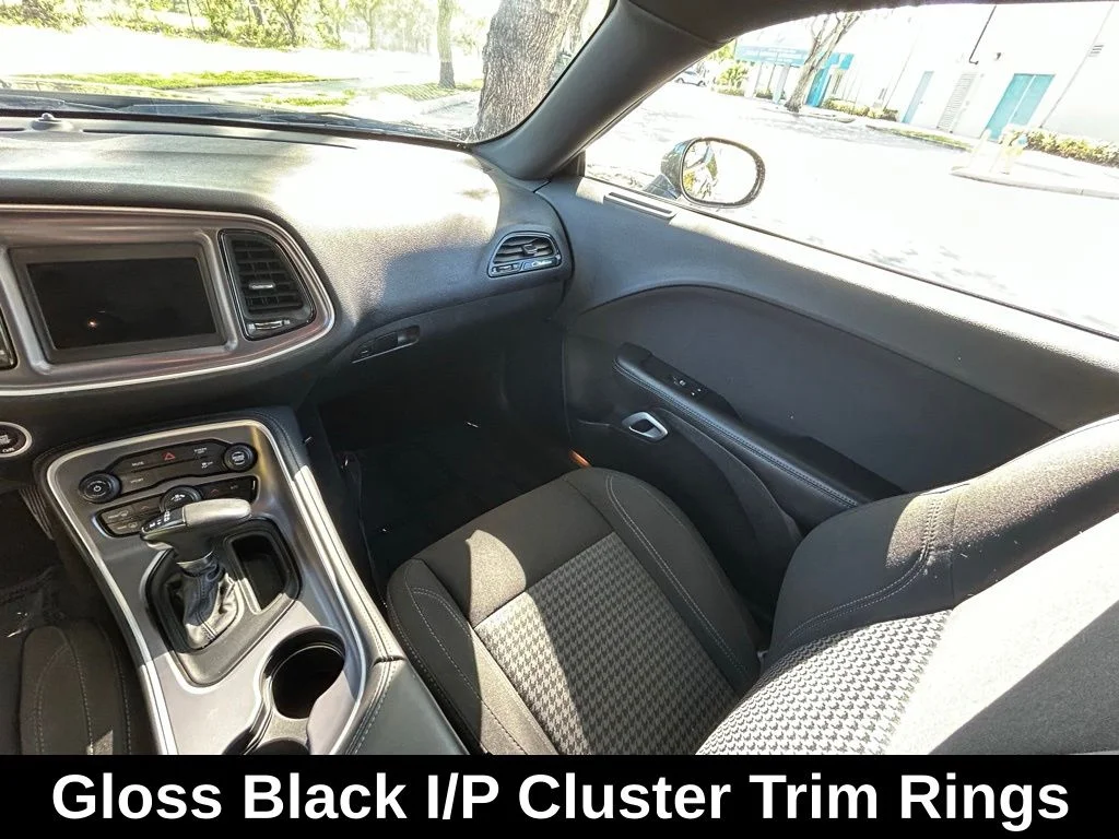 Used 2020 Gray Dodge SXT image 11
