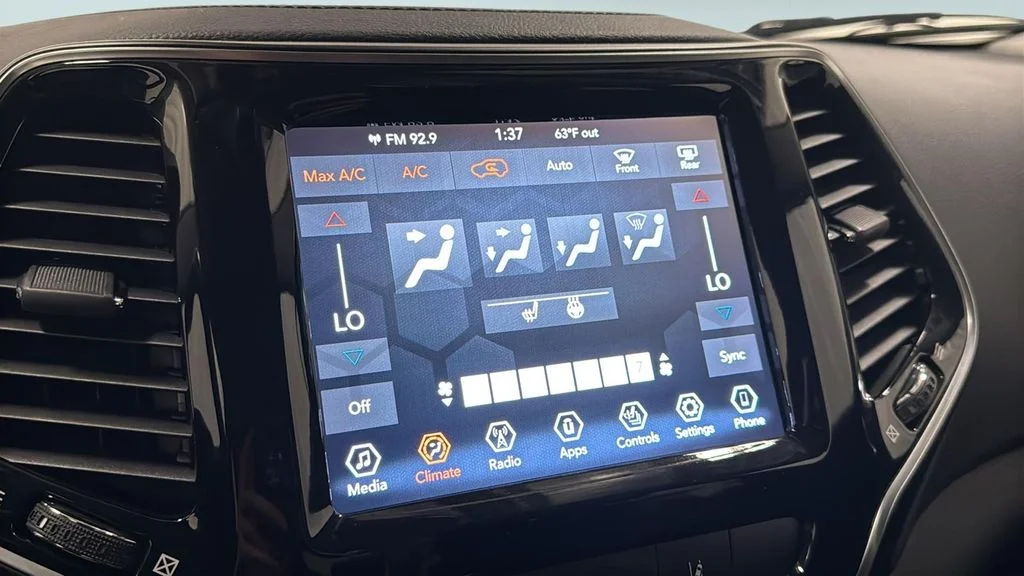 Used 2020 Red Jeep Limited image 19