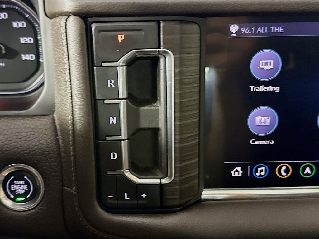Used 2021 Green GMC Denali image 17