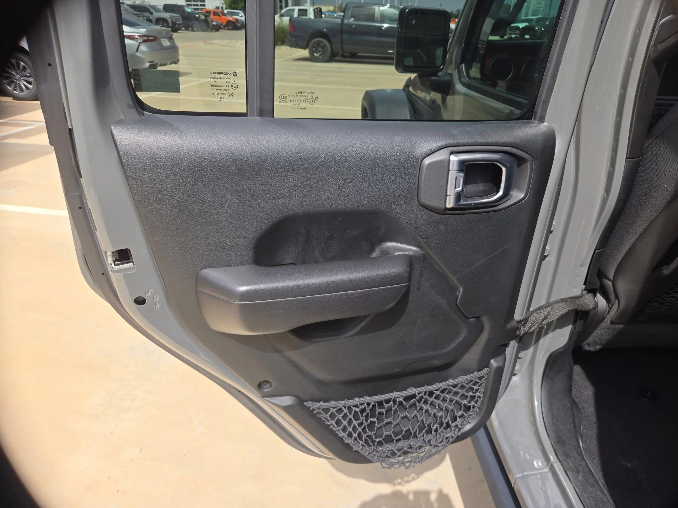 Used 2018 Gray Jeep Unlimited Rubicon image 14