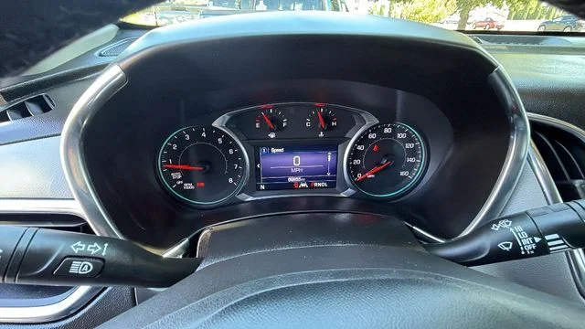 Used 2021 Silver Ice Metallic Chevrolet LT image 29