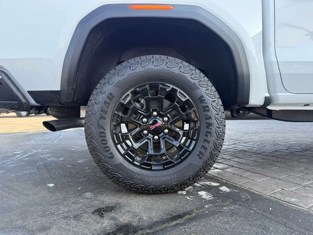 New 2026 Summit White GMC Elevation image 12