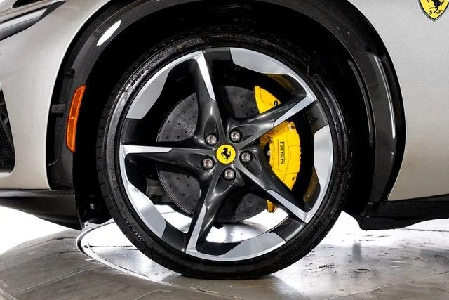 Certified Used 2025 Aluminum Lucido Ferrari  image 17