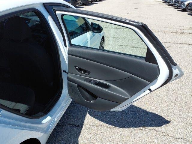 New 2026 White Hyundai SEL Sport image 30