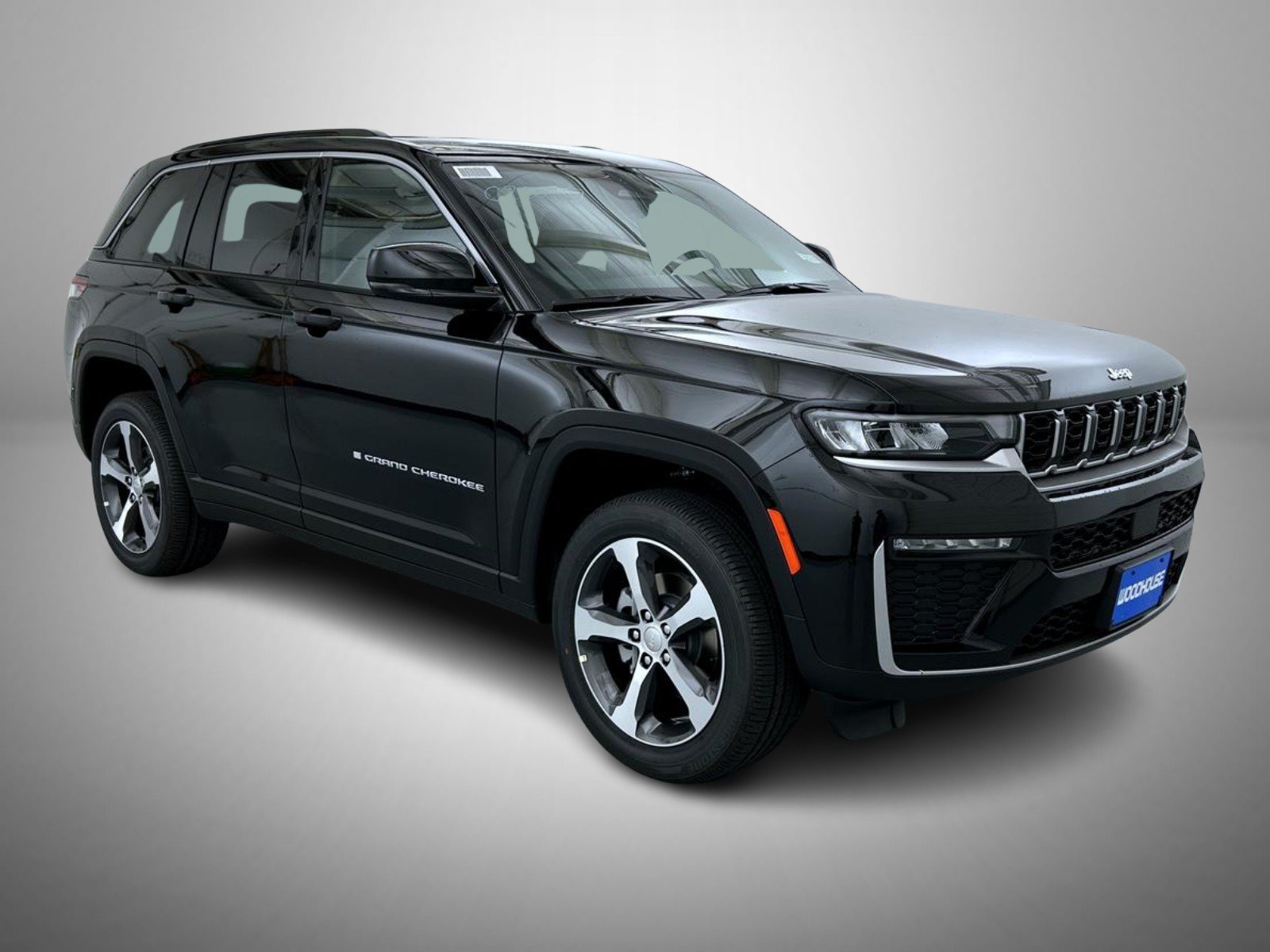 New 2026 Diamond Black Crystal Pearl-Coat Exterior Paint Jeep Limited image 3