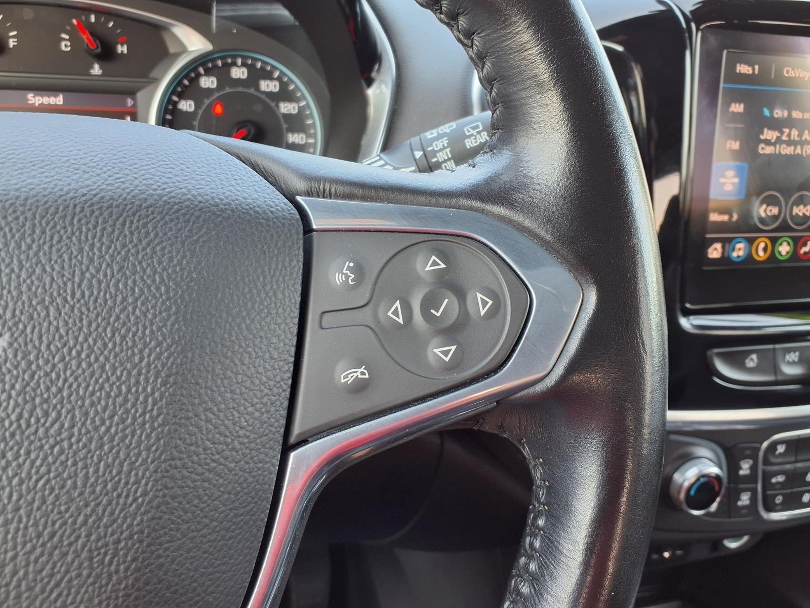 Used 2022 Silver Ice Metallic Chevrolet LT Cloth image 29