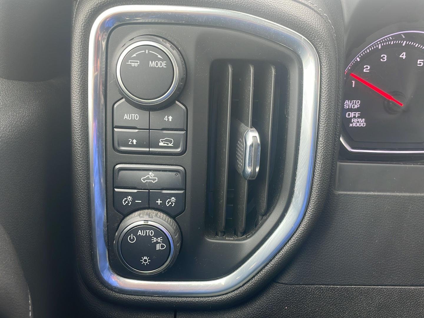 Used 2021 Silver Ice Metallic Chevrolet LT image 5