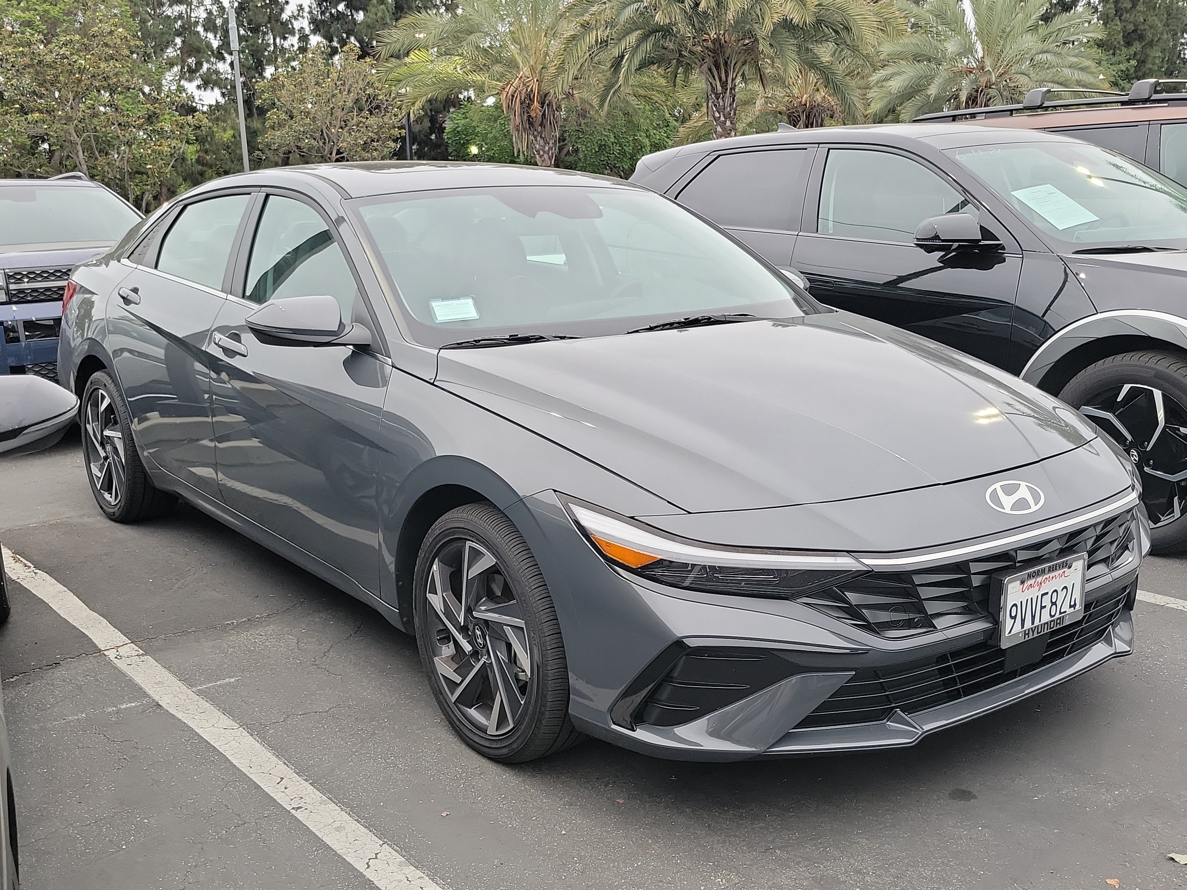Certified Used 2025 Ecotronic Gray Hyundai Limited image 2