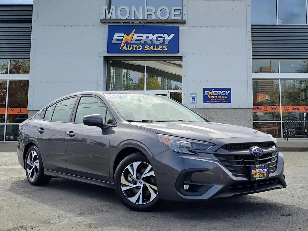 2023 Subaru Legacy Premium's photo