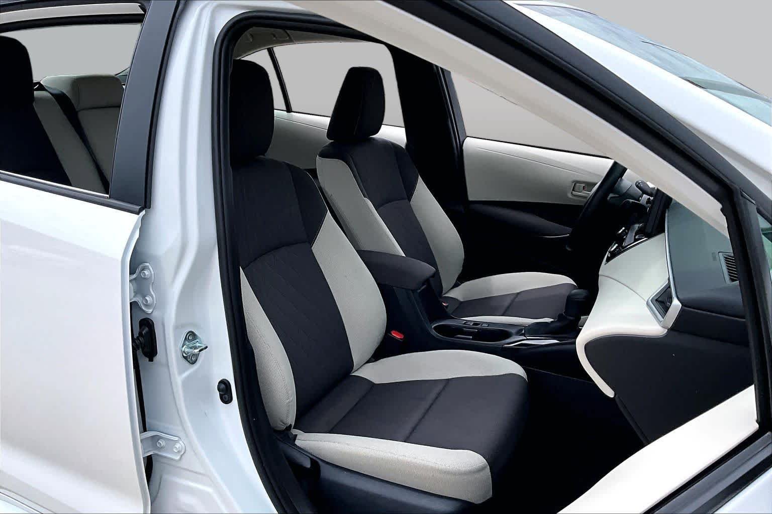 Used 2026 Ice Cap Toyota LE image 9